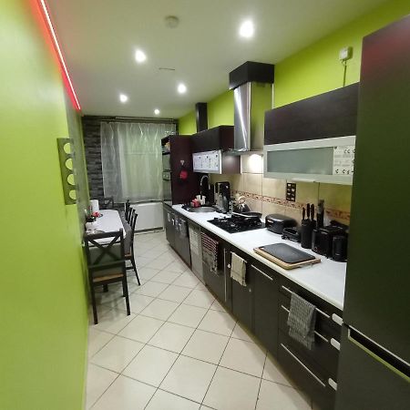 Apartament Venge -Cale Mieszkanie 46M2 Na Wylacznosc - Z Jedna Sypialnia I Jednym Sypialno-Salonem -3 Pietro Bez Windy- Rezerwacja Bez Karty Kredytowej-Klimatyzacja-Netflix-2 Lozeczka Dzieciece- Bezplatny Parking Publiczny Wroclaw Exterior photo