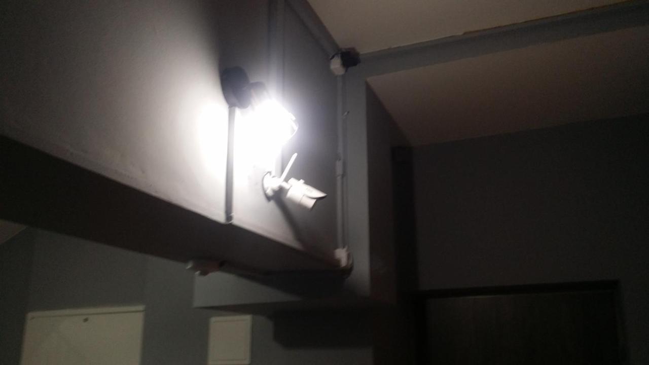 Apartament Venge -Cale Mieszkanie 46M2 Na Wylacznosc - Z Jedna Sypialnia I Jednym Sypialno-Salonem -3 Pietro Bez Windy- Rezerwacja Bez Karty Kredytowej-Klimatyzacja-Netflix-2 Lozeczka Dzieciece- Bezplatny Parking Publiczny Wroclaw Exterior photo
