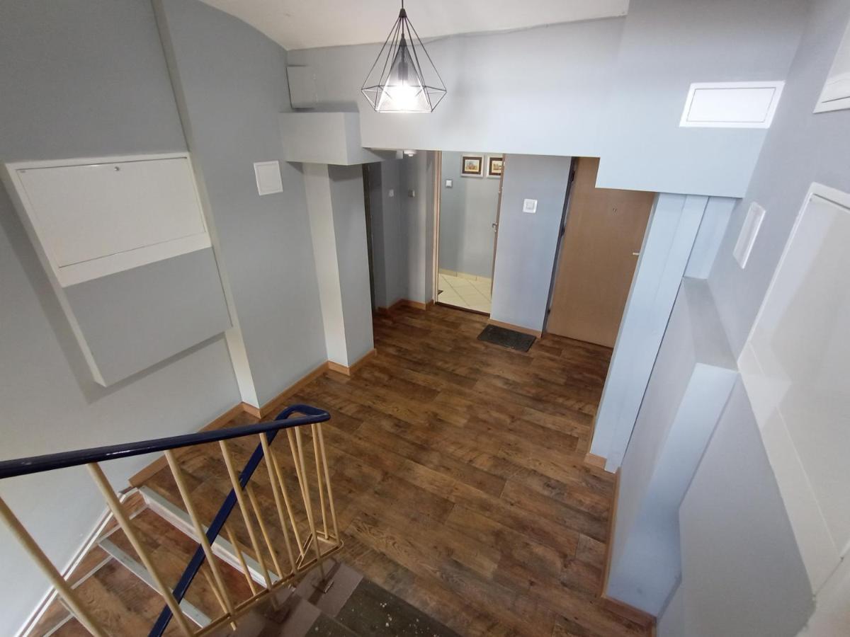 Apartament Venge -Cale Mieszkanie 46M2 Na Wylacznosc - Z Jedna Sypialnia I Jednym Sypialno-Salonem -3 Pietro Bez Windy- Rezerwacja Bez Karty Kredytowej-Klimatyzacja-Netflix-2 Lozeczka Dzieciece- Bezplatny Parking Publiczny Wroclaw Exterior photo