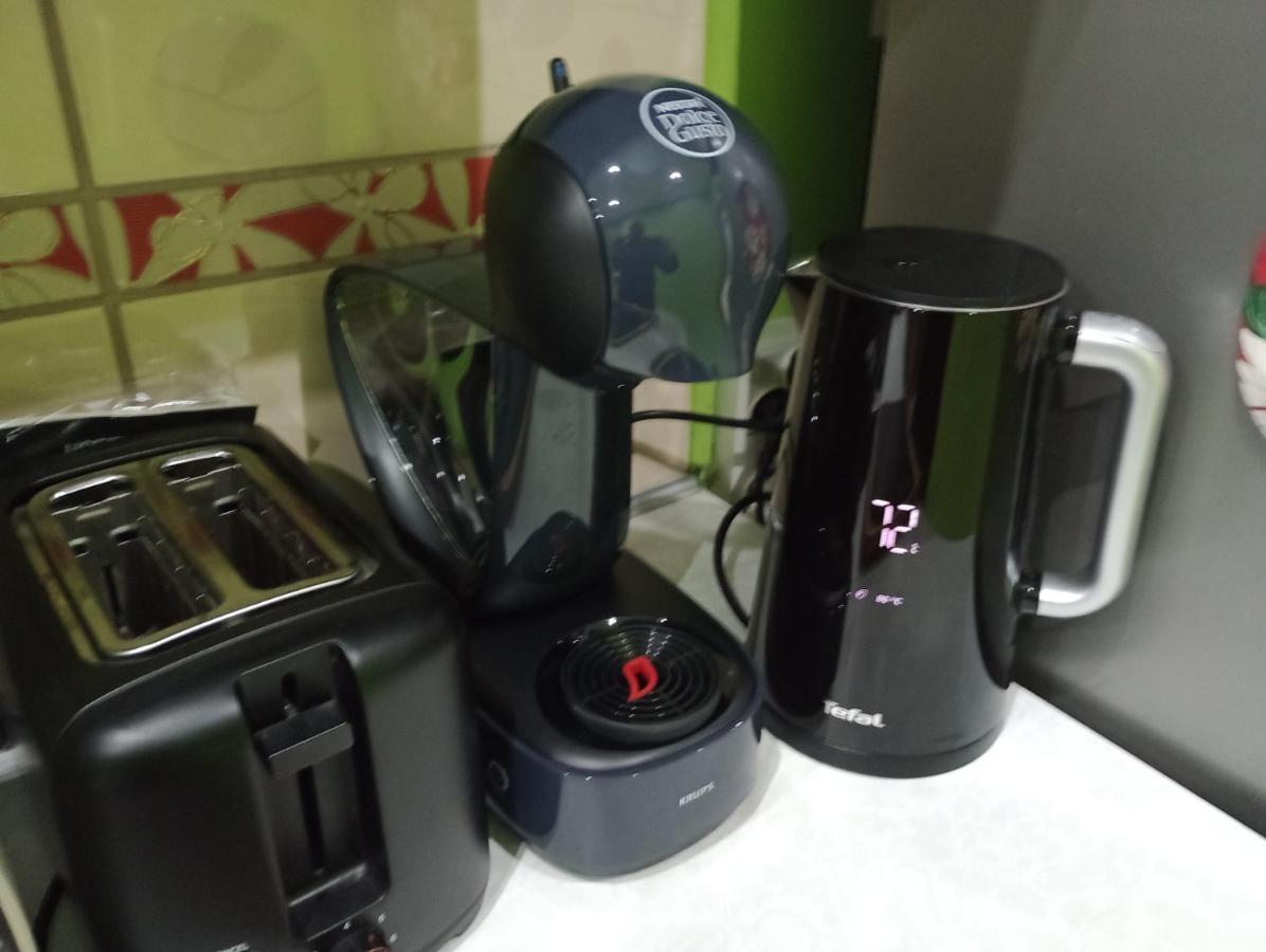 Apartament Venge -Cale Mieszkanie 46M2 Na Wylacznosc - Z Jedna Sypialnia I Jednym Sypialno-Salonem -3 Pietro Bez Windy- Rezerwacja Bez Karty Kredytowej-Klimatyzacja-Netflix-2 Lozeczka Dzieciece- Bezplatny Parking Publiczny Wroclaw Exterior photo