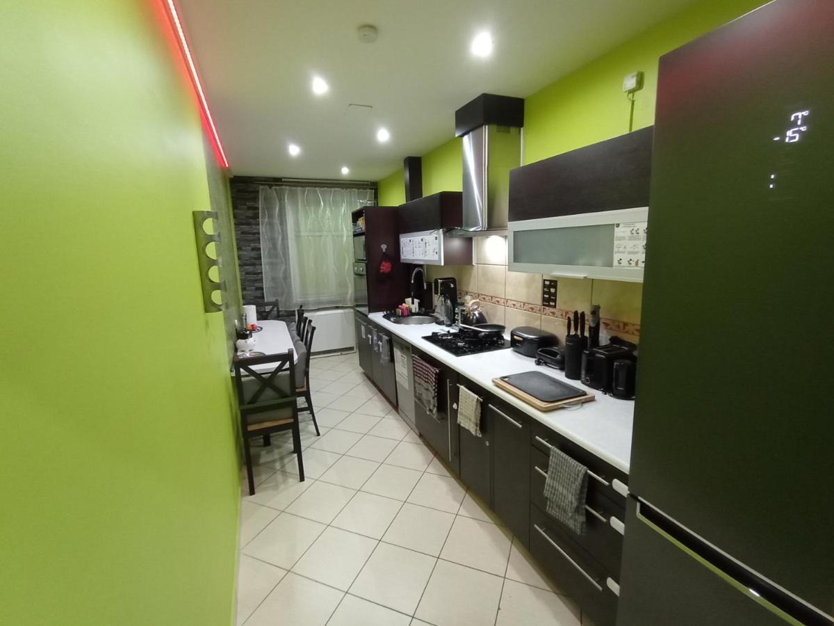 Apartament Venge -Cale Mieszkanie 46M2 Na Wylacznosc - Z Jedna Sypialnia I Jednym Sypialno-Salonem -3 Pietro Bez Windy- Rezerwacja Bez Karty Kredytowej-Klimatyzacja-Netflix-2 Lozeczka Dzieciece- Bezplatny Parking Publiczny Wroclaw Exterior photo