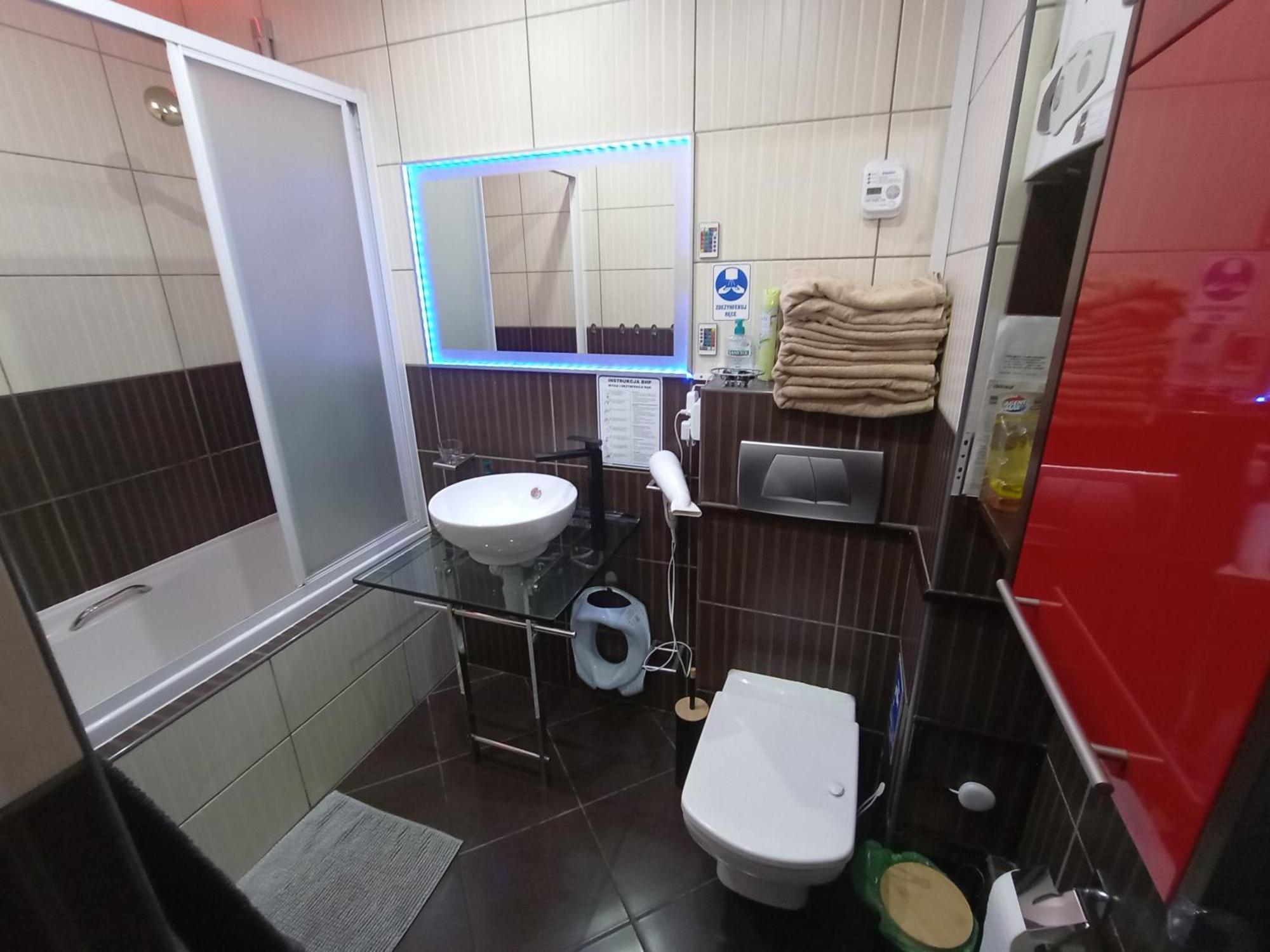 Apartament Venge -Cale Mieszkanie 46M2 Na Wylacznosc - Z Jedna Sypialnia I Jednym Sypialno-Salonem -3 Pietro Bez Windy- Rezerwacja Bez Karty Kredytowej-Klimatyzacja-Netflix-2 Lozeczka Dzieciece- Bezplatny Parking Publiczny Wroclaw Exterior photo