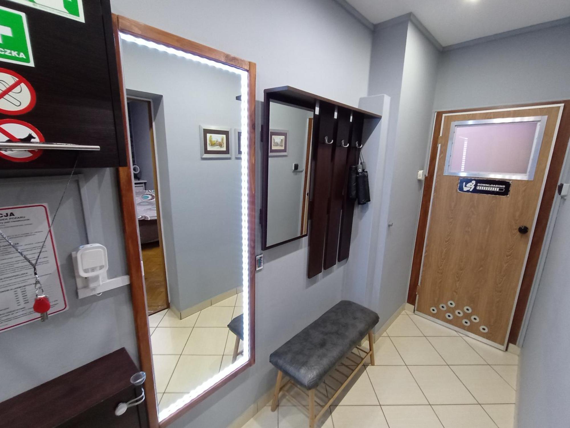 Apartament Venge -Cale Mieszkanie 46M2 Na Wylacznosc - Z Jedna Sypialnia I Jednym Sypialno-Salonem -3 Pietro Bez Windy- Rezerwacja Bez Karty Kredytowej-Klimatyzacja-Netflix-2 Lozeczka Dzieciece- Bezplatny Parking Publiczny Wroclaw Exterior photo