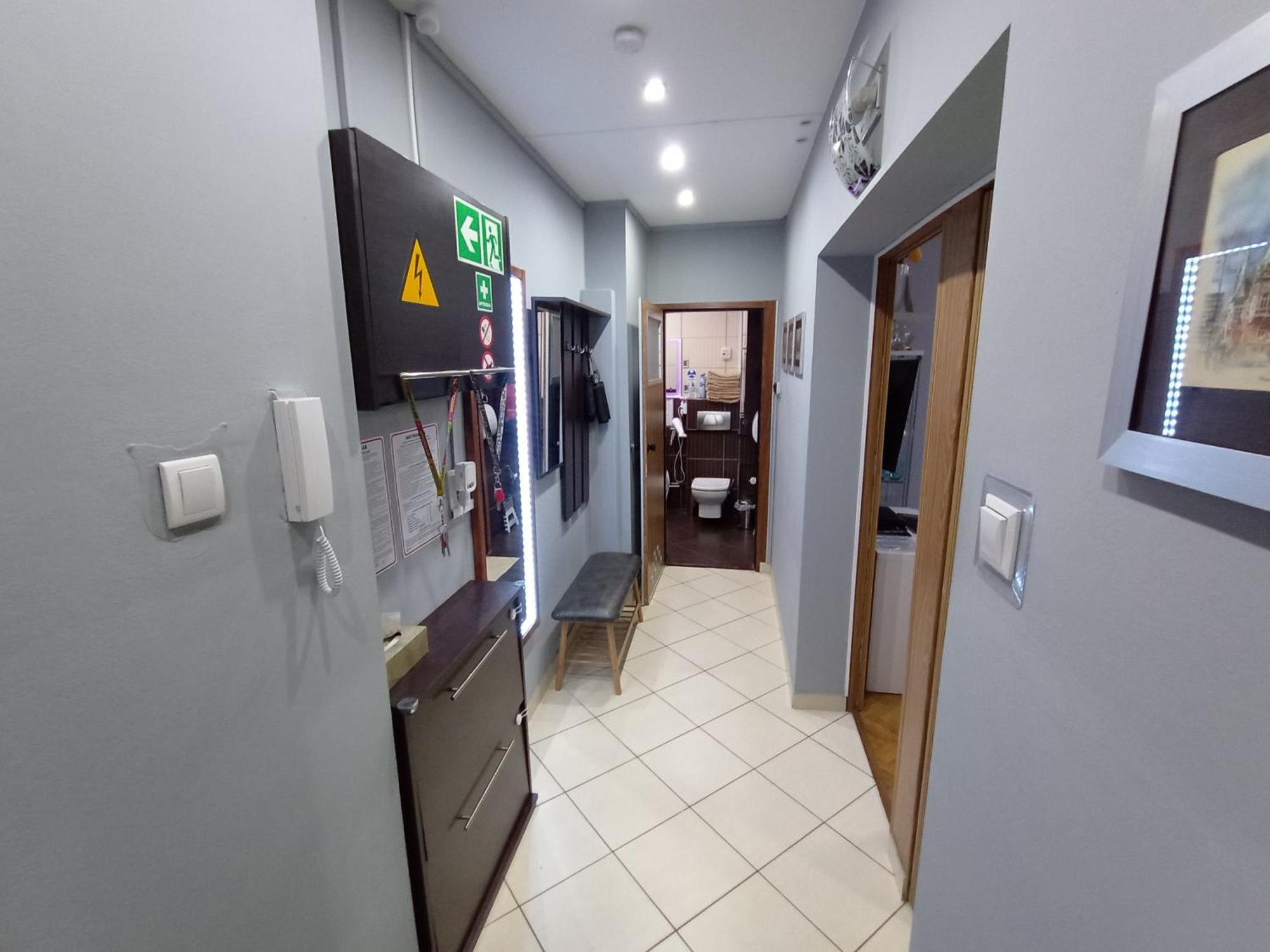 Apartament Venge -Cale Mieszkanie 46M2 Na Wylacznosc - Z Jedna Sypialnia I Jednym Sypialno-Salonem -3 Pietro Bez Windy- Rezerwacja Bez Karty Kredytowej-Klimatyzacja-Netflix-2 Lozeczka Dzieciece- Bezplatny Parking Publiczny Wroclaw Exterior photo