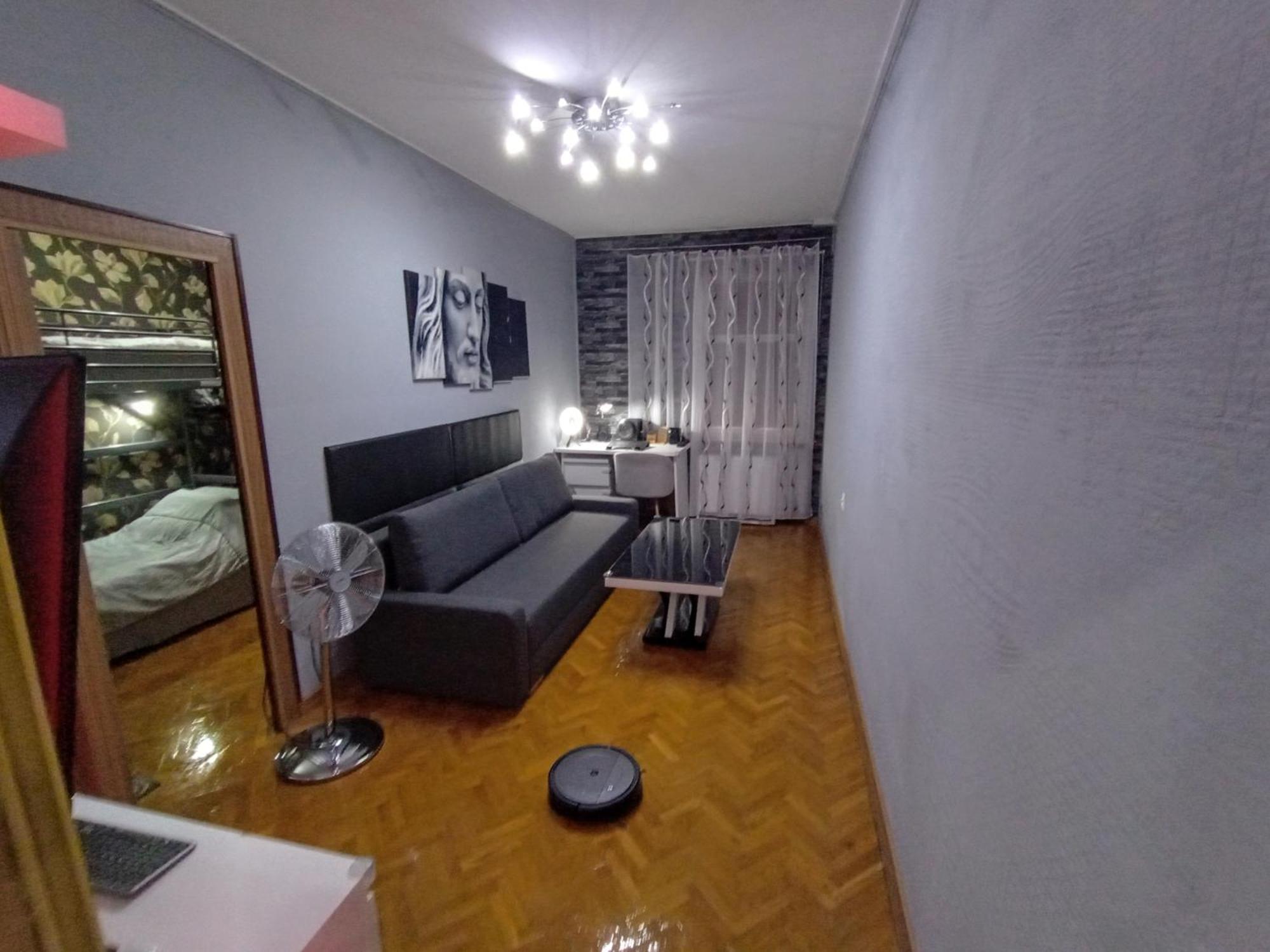 Apartament Venge -Cale Mieszkanie 46M2 Na Wylacznosc - Z Jedna Sypialnia I Jednym Sypialno-Salonem -3 Pietro Bez Windy- Rezerwacja Bez Karty Kredytowej-Klimatyzacja-Netflix-2 Lozeczka Dzieciece- Bezplatny Parking Publiczny Wroclaw Exterior photo