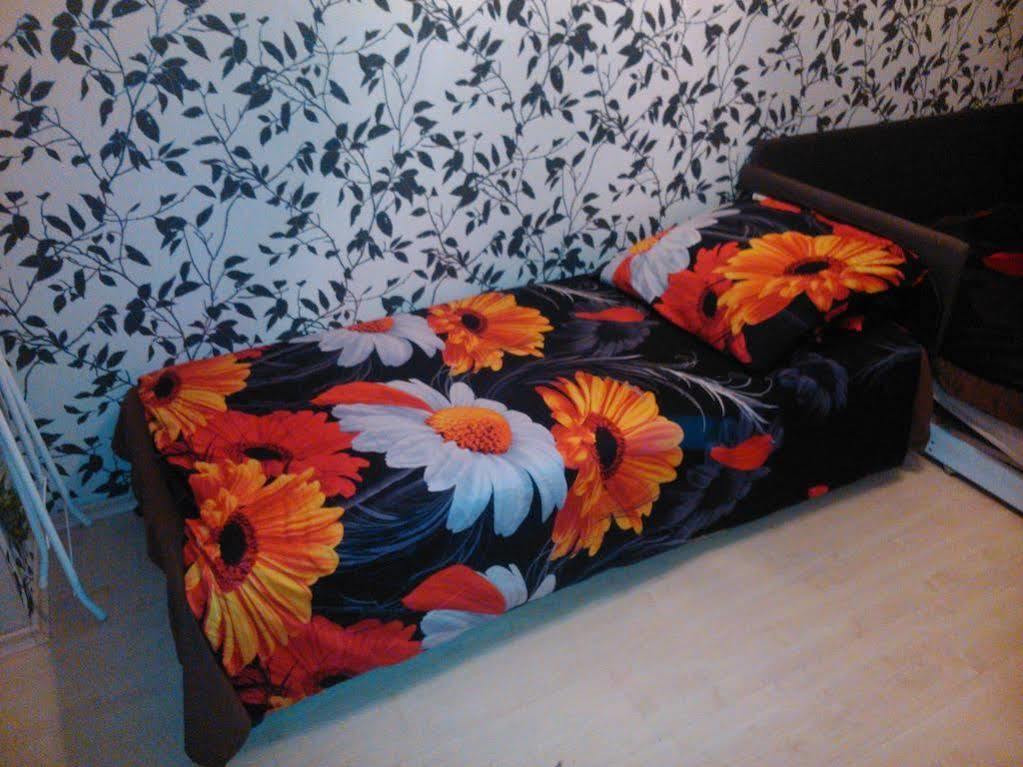 Apartament Venge -Cale Mieszkanie 46M2 Na Wylacznosc - Z Jedna Sypialnia I Jednym Sypialno-Salonem -3 Pietro Bez Windy- Rezerwacja Bez Karty Kredytowej-Klimatyzacja-Netflix-2 Lozeczka Dzieciece- Bezplatny Parking Publiczny Wroclaw Exterior photo
